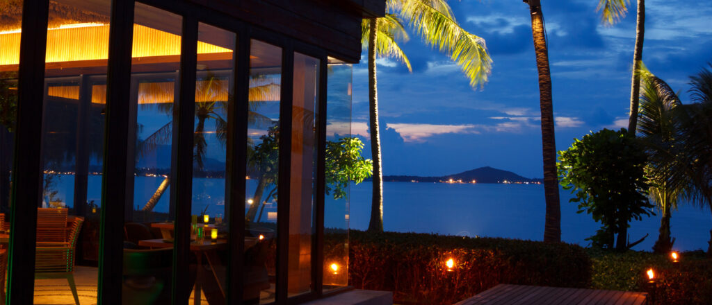 beach house landscape lighting